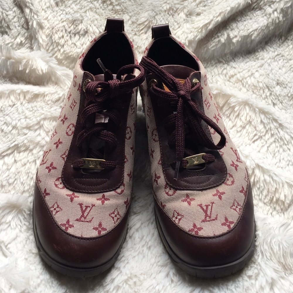 Shoes - Picture 2 of 4